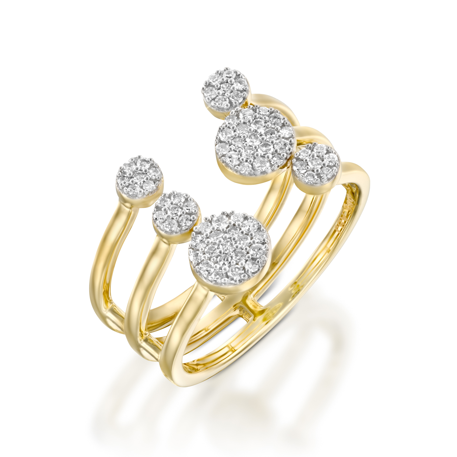 טבעת צלילי האהבה זהב צהוב משובץ יהלומים של סנדרה רינגלר לרשת אימפרס ב-2,690שח במקום 5,918שח. צילום - יחצ